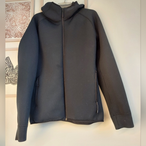 Uniqlo large jacket - Picture 2 of 8